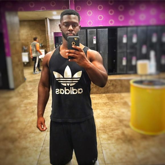 Meet your Posher, Derrick - Picture 1 of 1